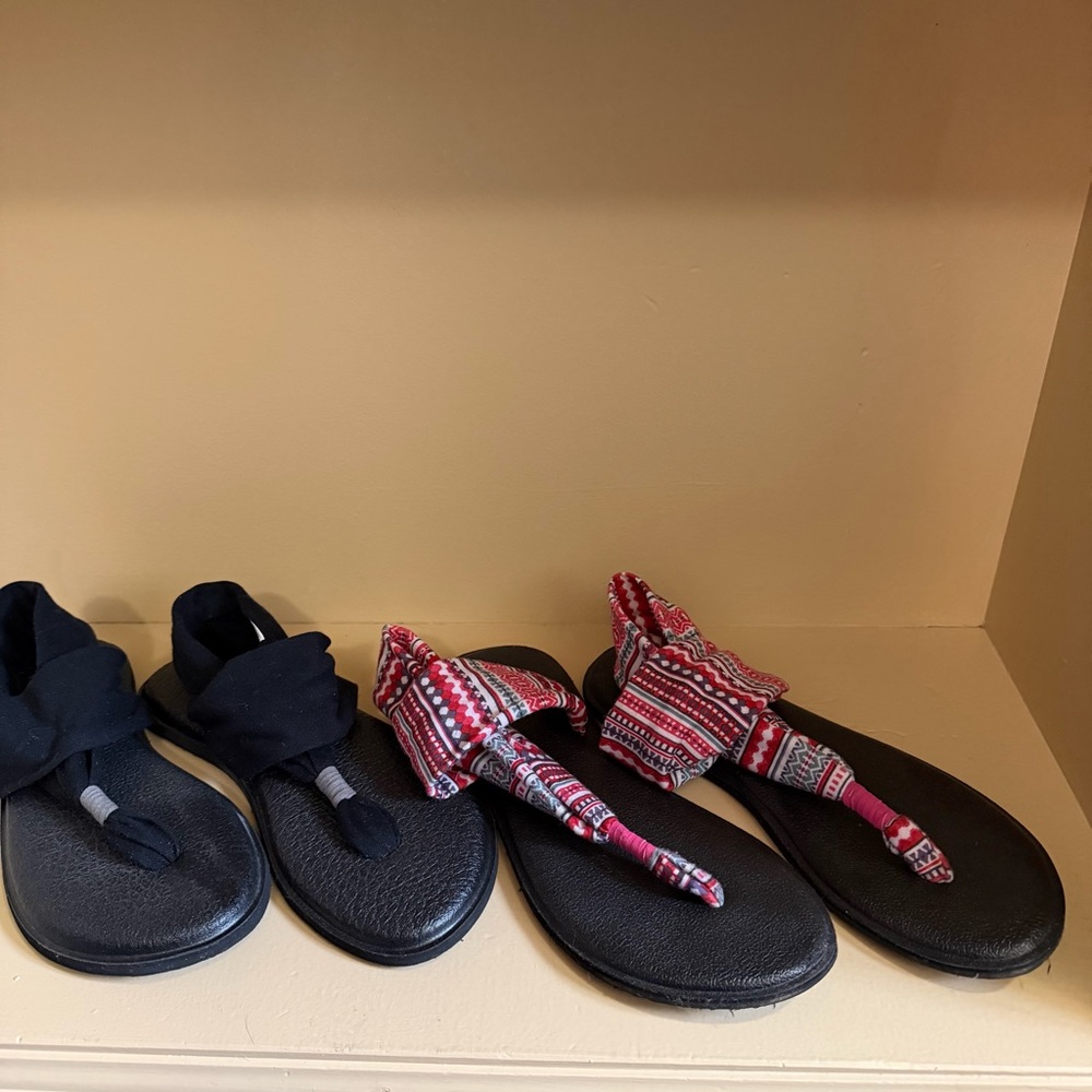 Sanuk Yoga Sling Sandals-lot of 2 pairs